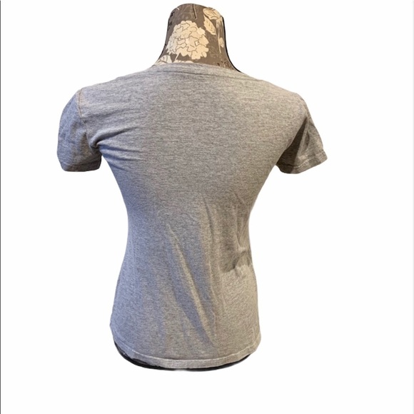 DISNEY Gray Mickey & Minnie Kiss Short Sleeve Tee XS - Picture 3 of 5